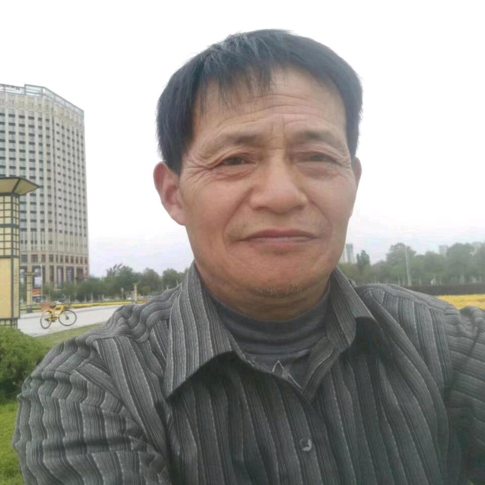 文哥每晚八点半首播。