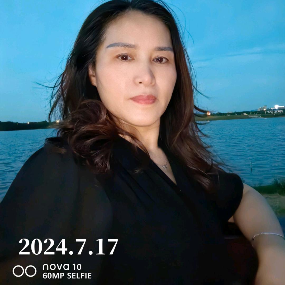 西牛姗姗