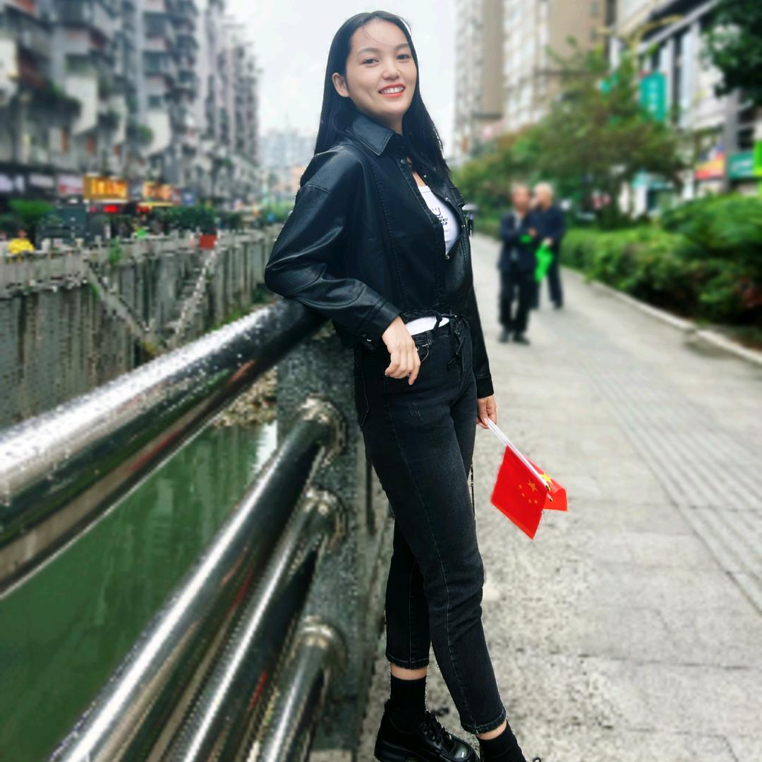 99年摆摊宝妈（烤生蚝）