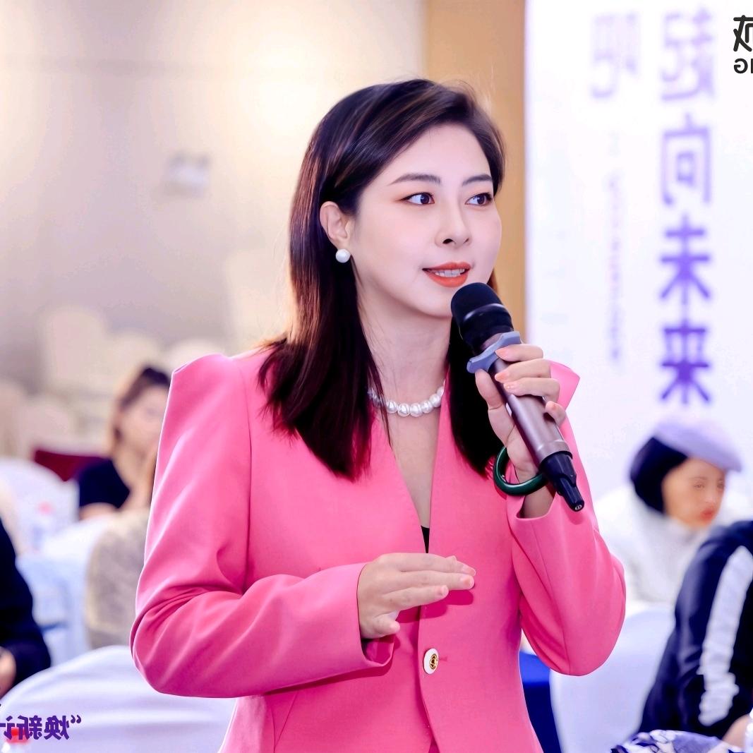 海南推荐官张静