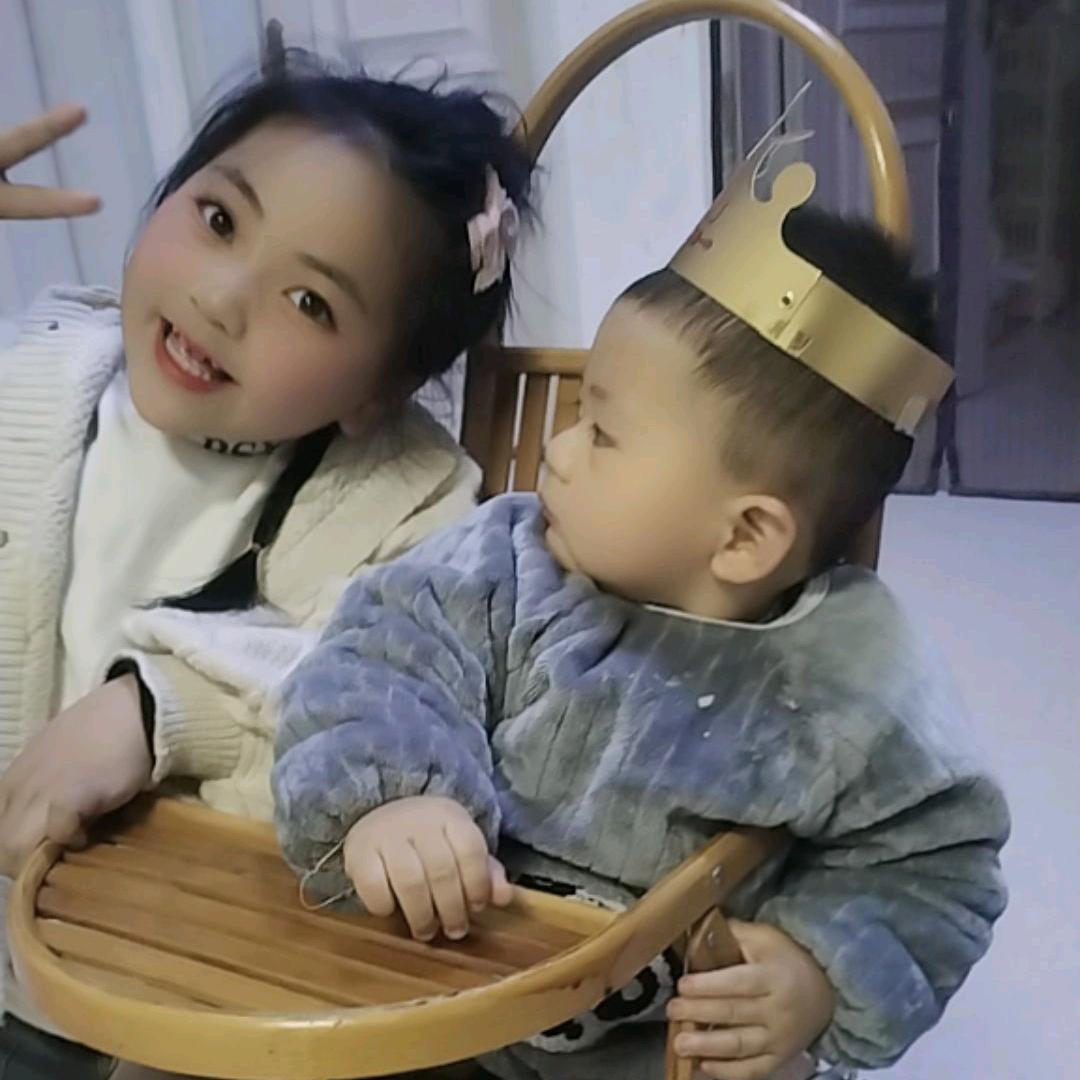 💋何秋💋(拒私聊)