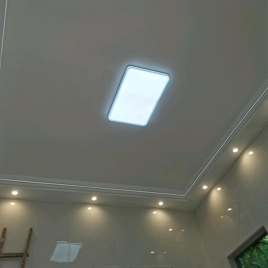 石膏线施工团队