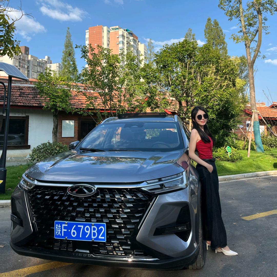 捕捉一辆小奇瑞