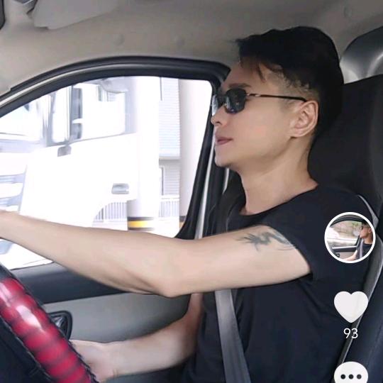 @货车司机强一点点怎么了