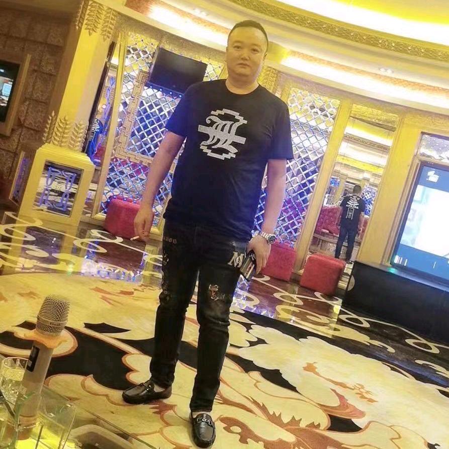龙行天下