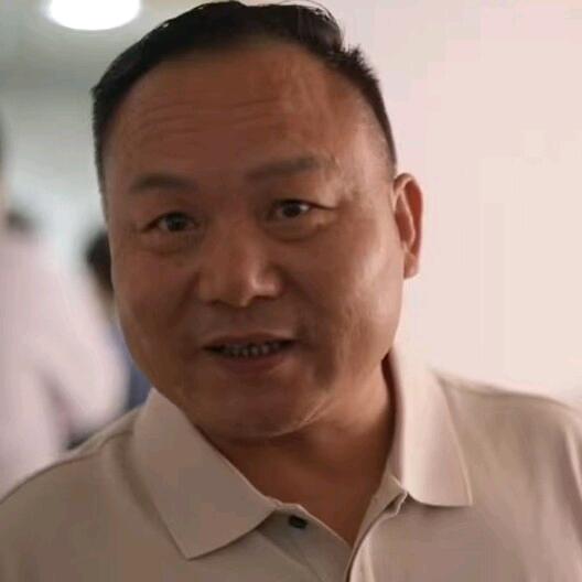 军哥哥知足常乐