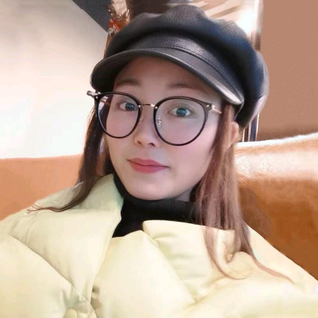 荣小妮子