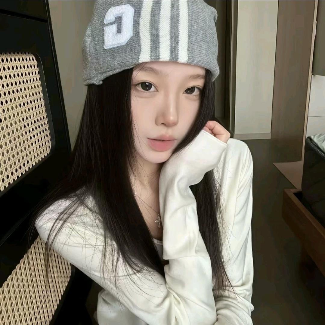 𝙆𝙞𝙩𝙩𝙮猫.˃̣̣̥᷄⌓