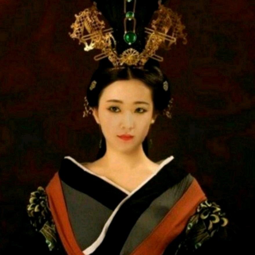 富甲天下^何爷