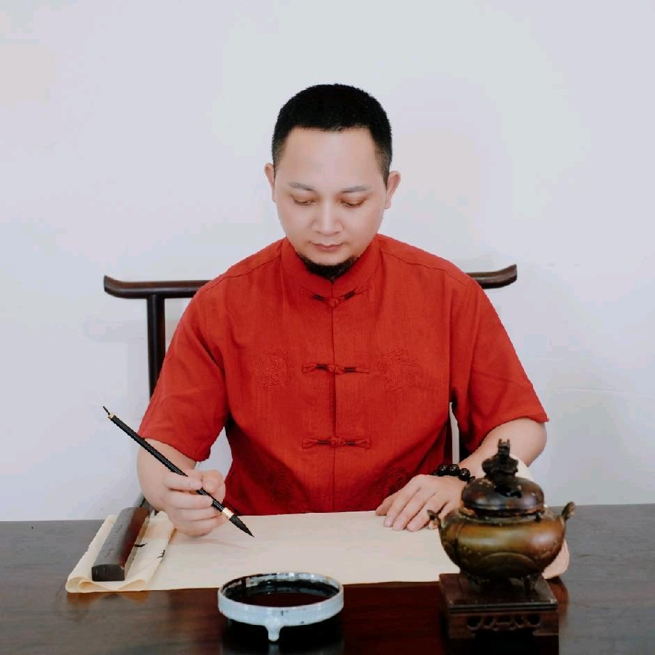 莫谷先生