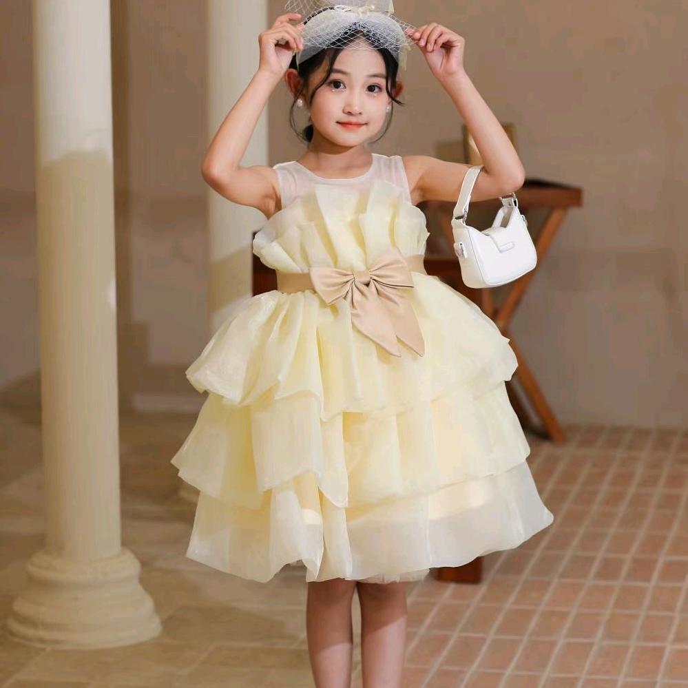 瓮安西街童装，洛小汐，潮范屋，小时逅