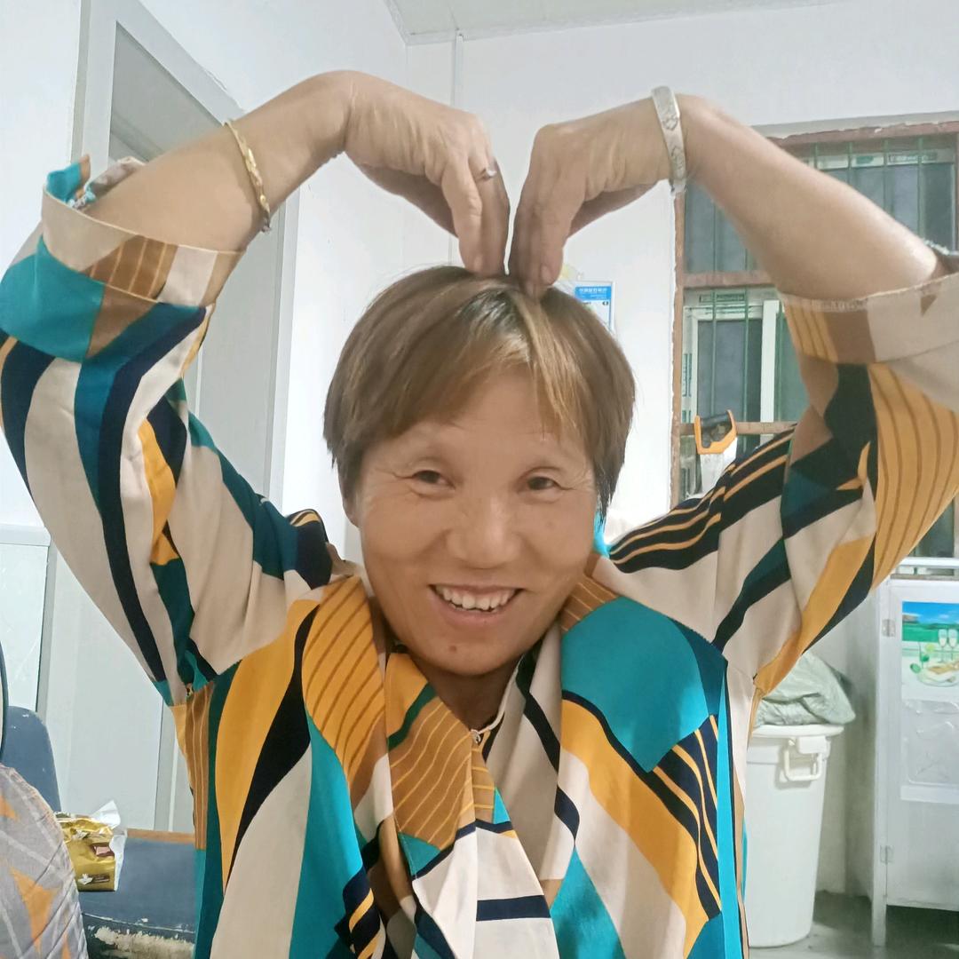 小李爱唱歌🌹
