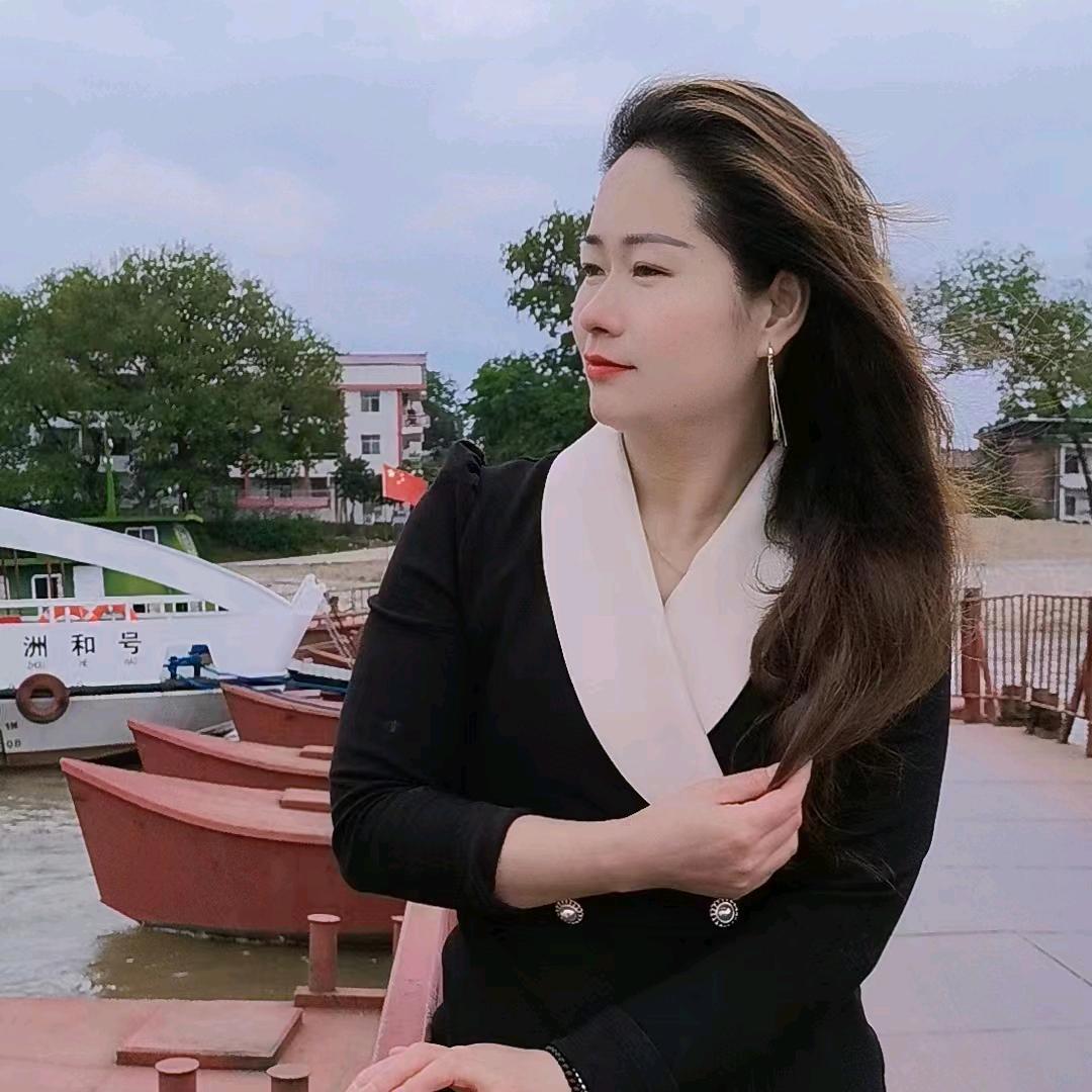 @余江区，摩尔蛋糕店