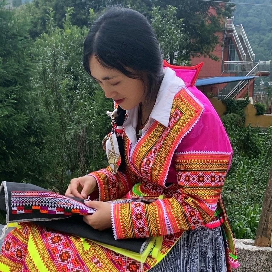 李啊姐