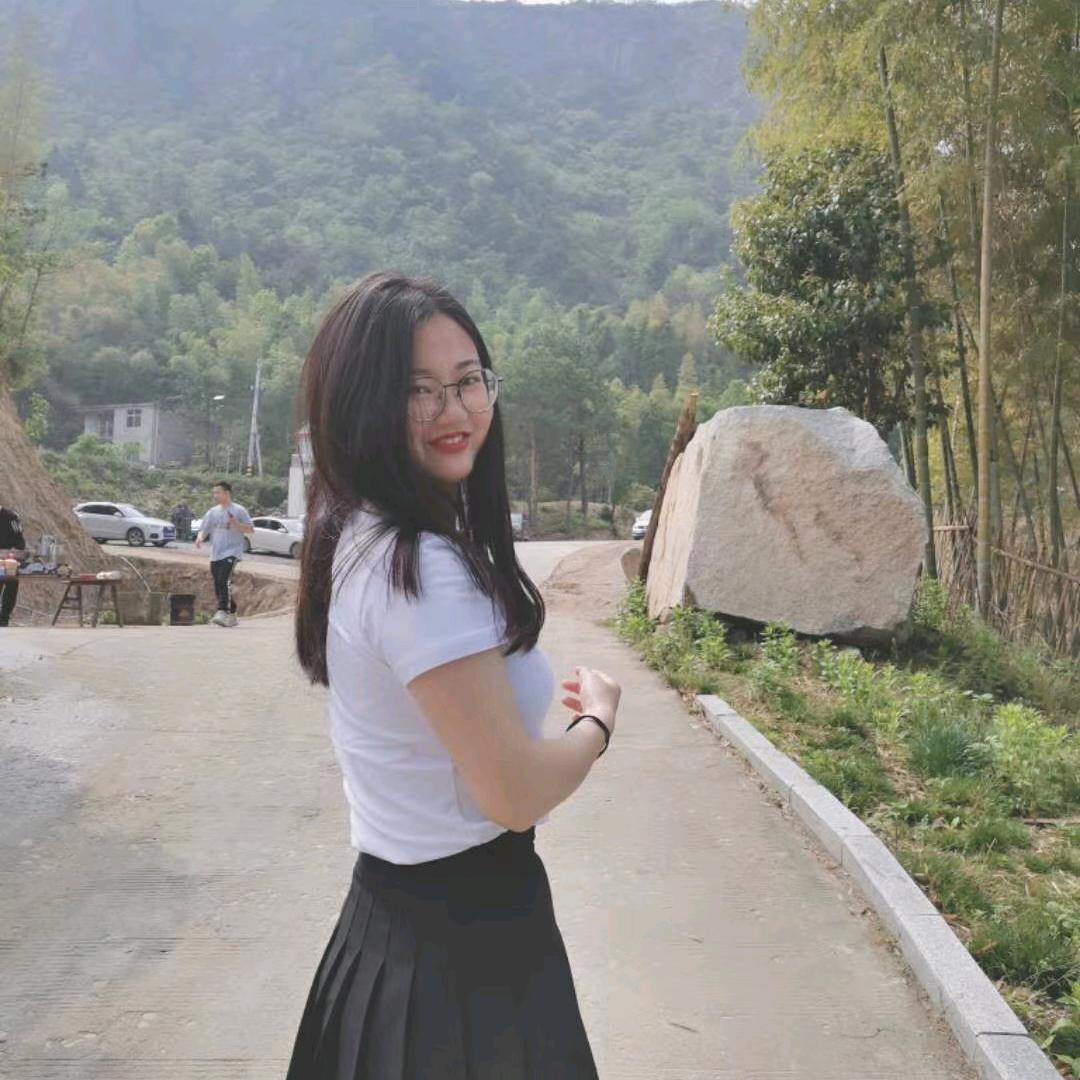 胡小小小鹿的衣服