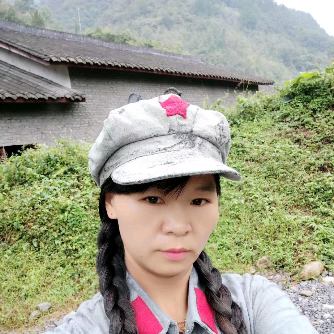 娄山关小英