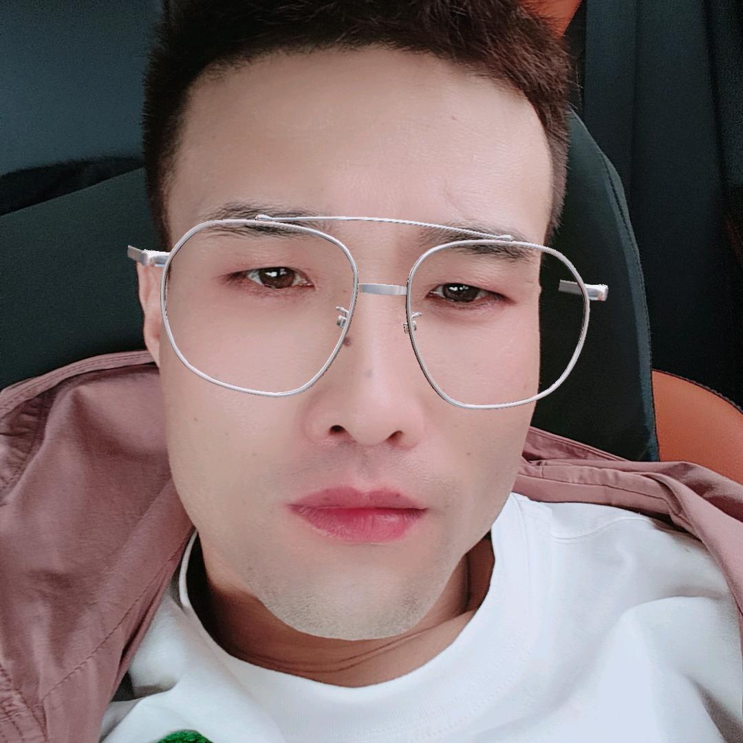 不吃香菜的阿亮🙃