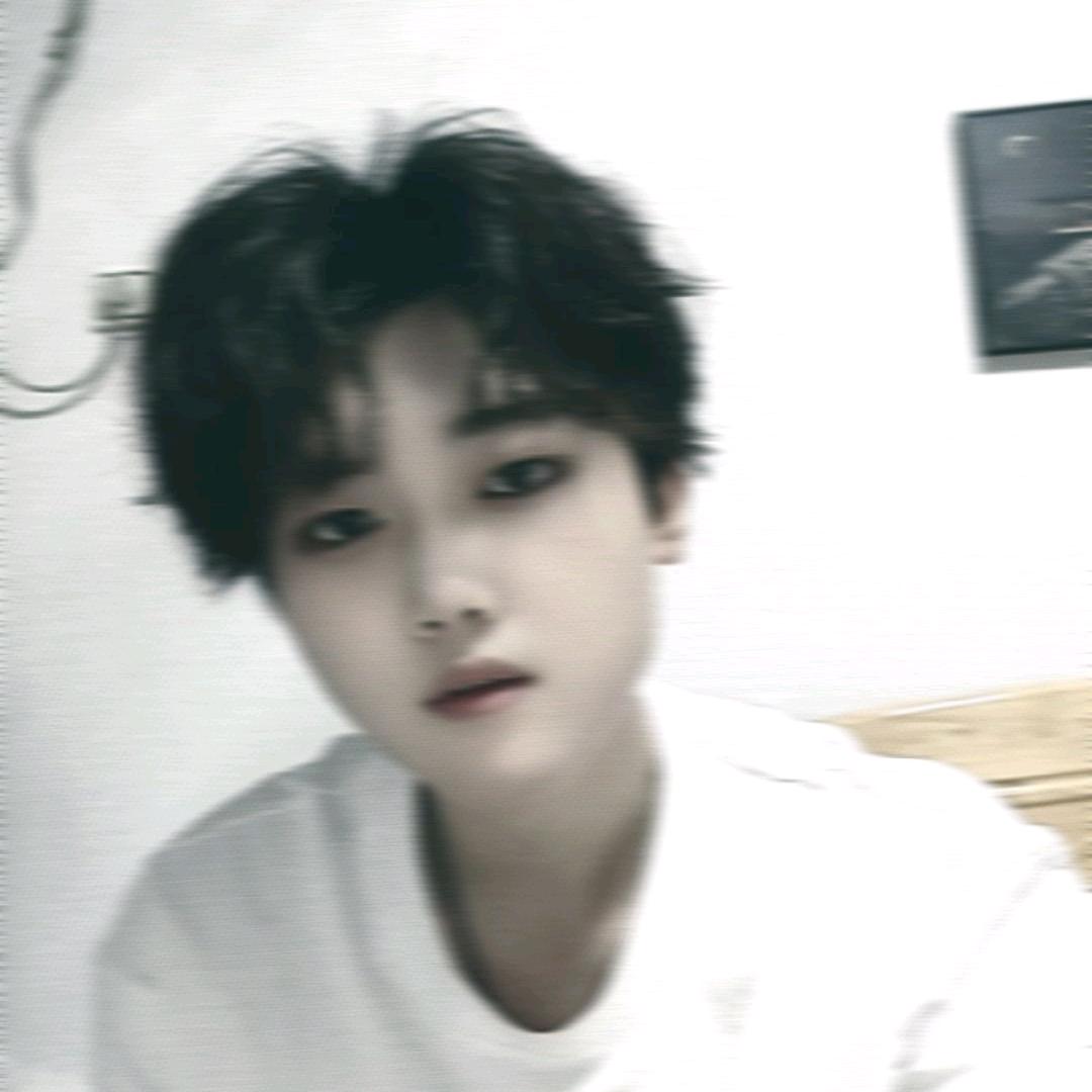 只阴天不下雨的乌云