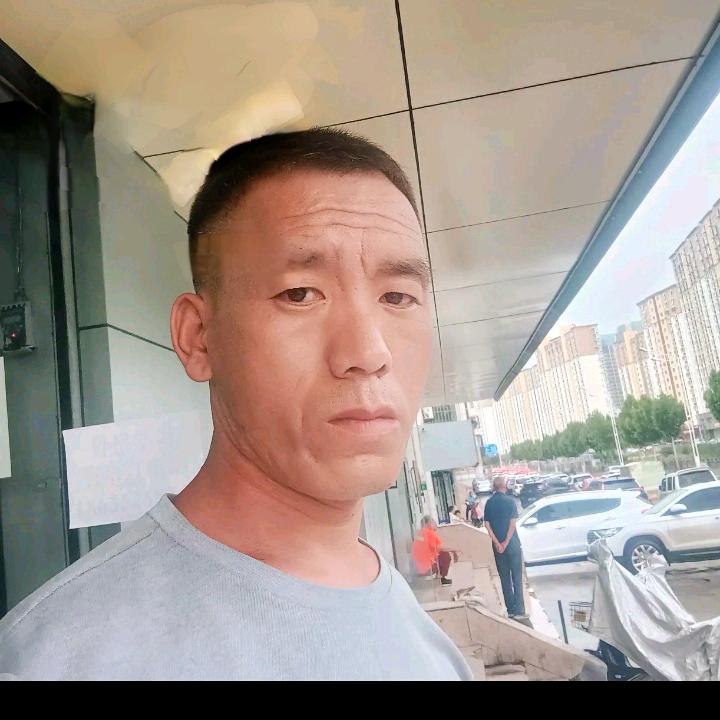（向钱看，向厚赚）
