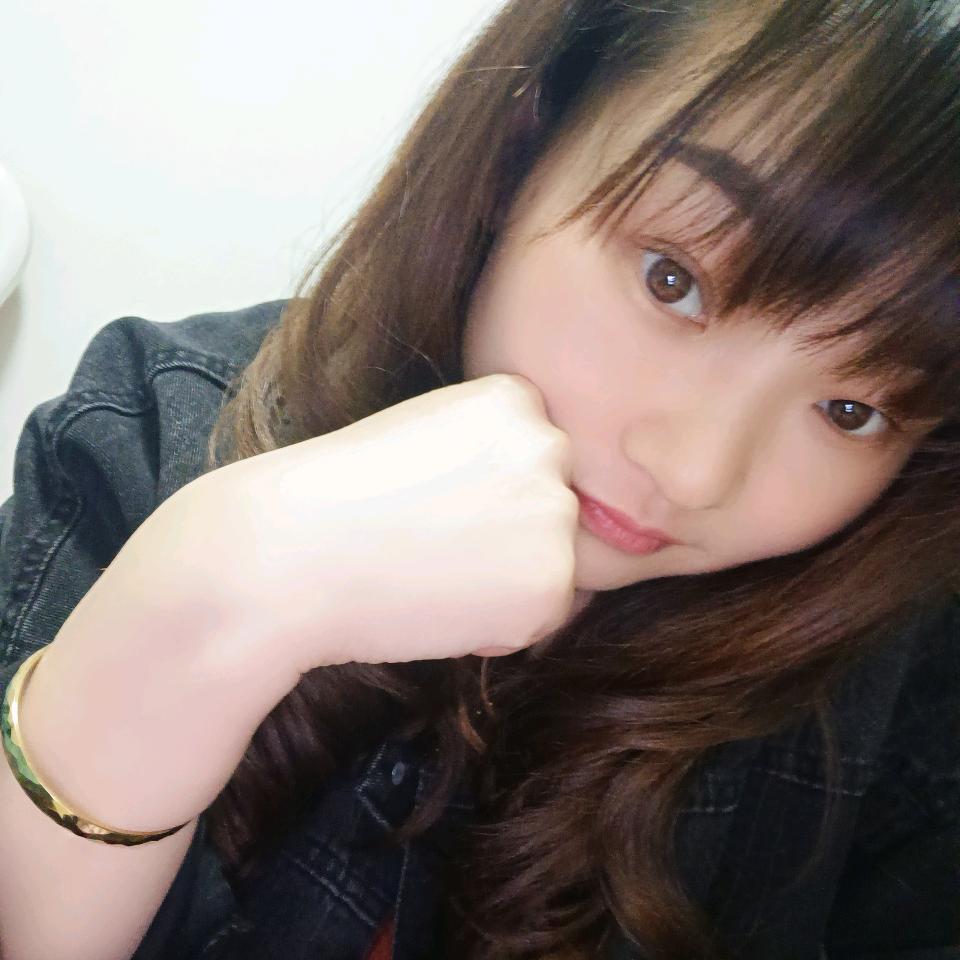 浅浅一笑💋