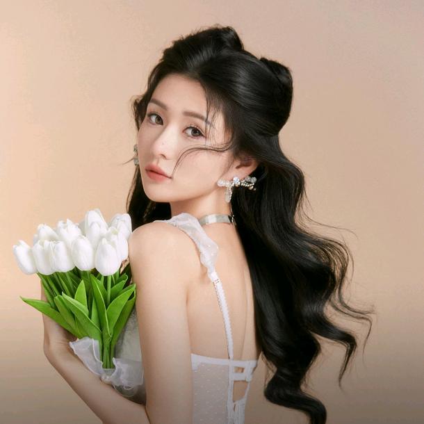 开心٩(๑^o^๑)۶快乐