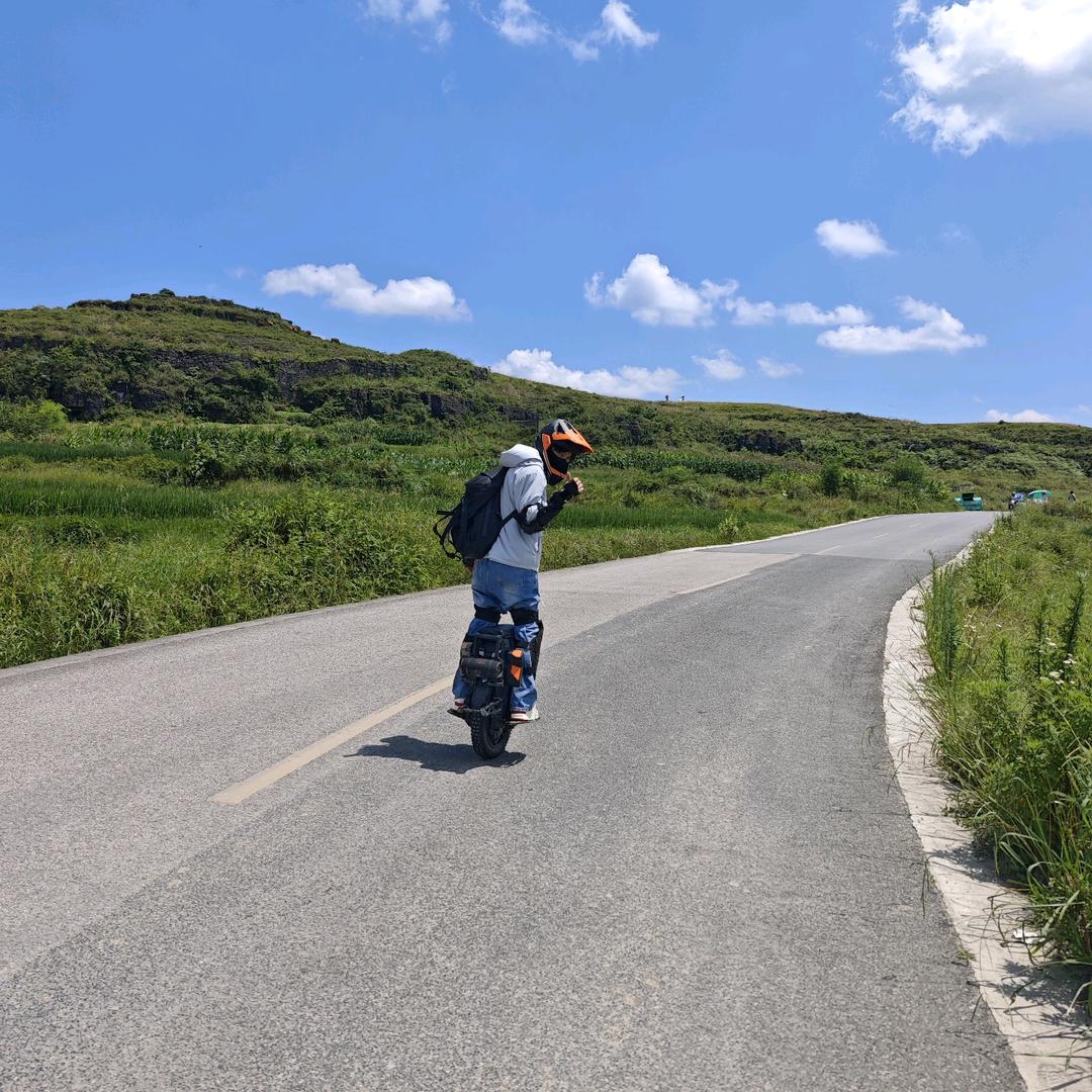 骑迹独轮车俱乐部-小保