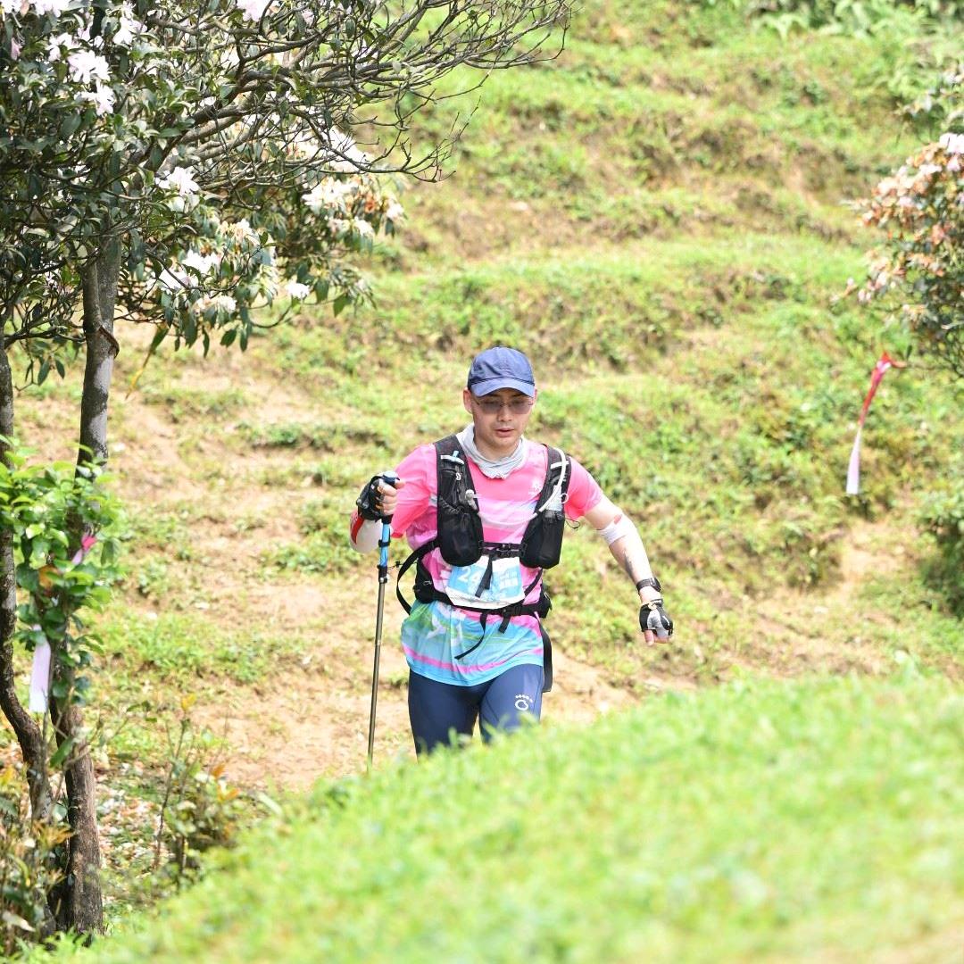 曲曲 ⁴²·¹⁹⁵ᴷᴹ