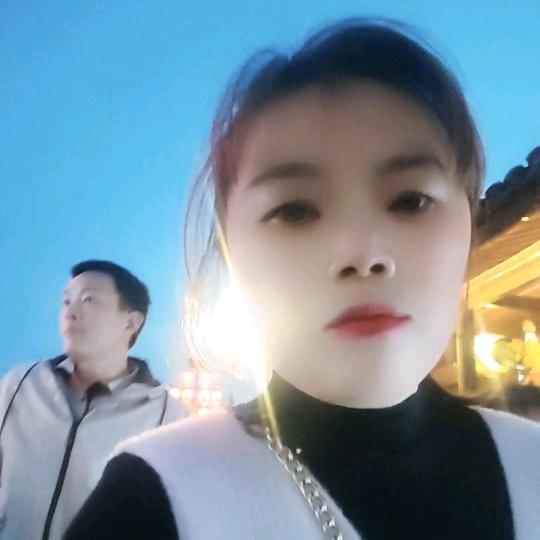 小酒窝吖