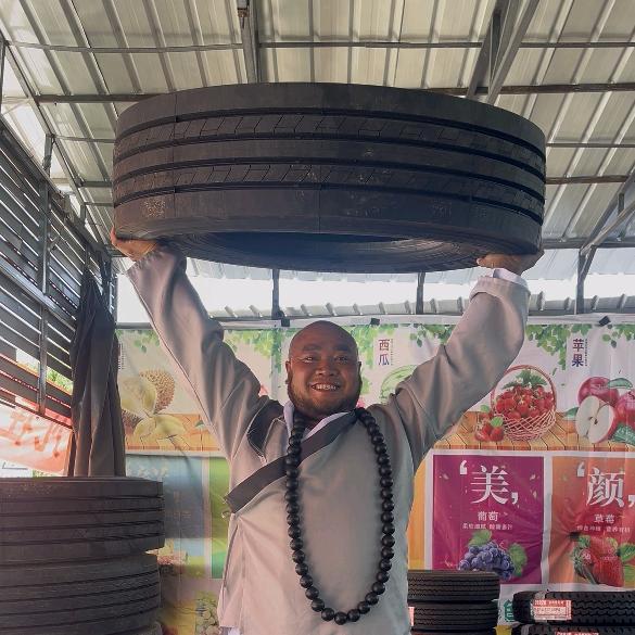 遵义大道鲁智深建新金路轮胎
