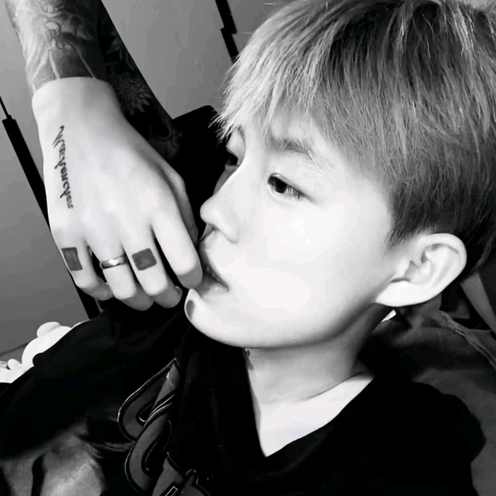 小曜.