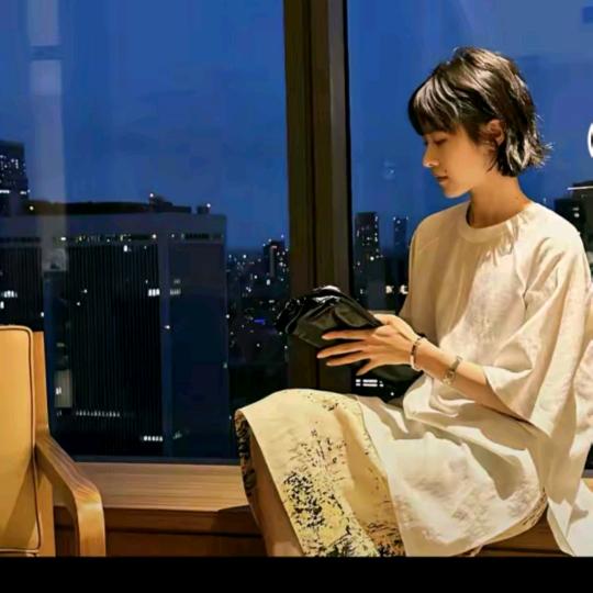 林痣晴穿搭号
