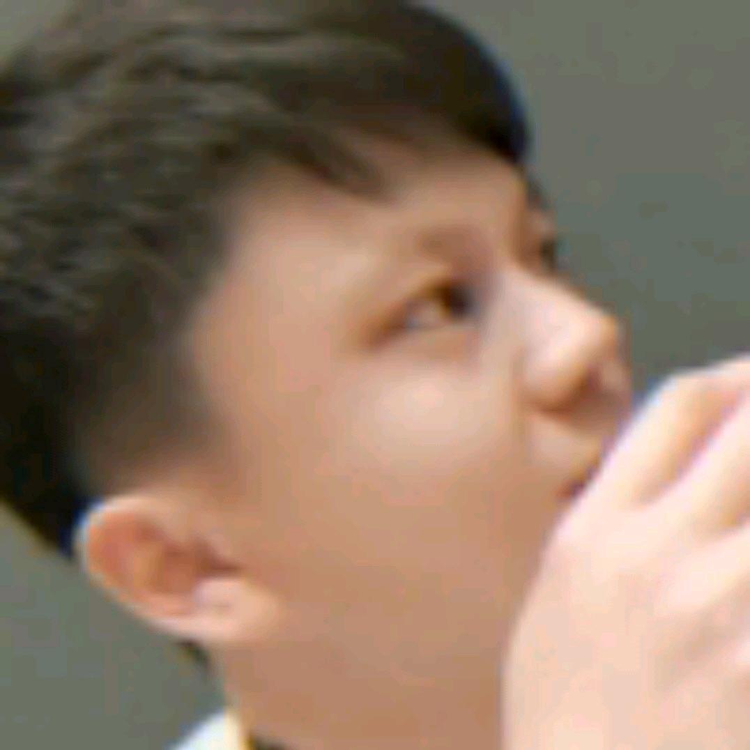 何少