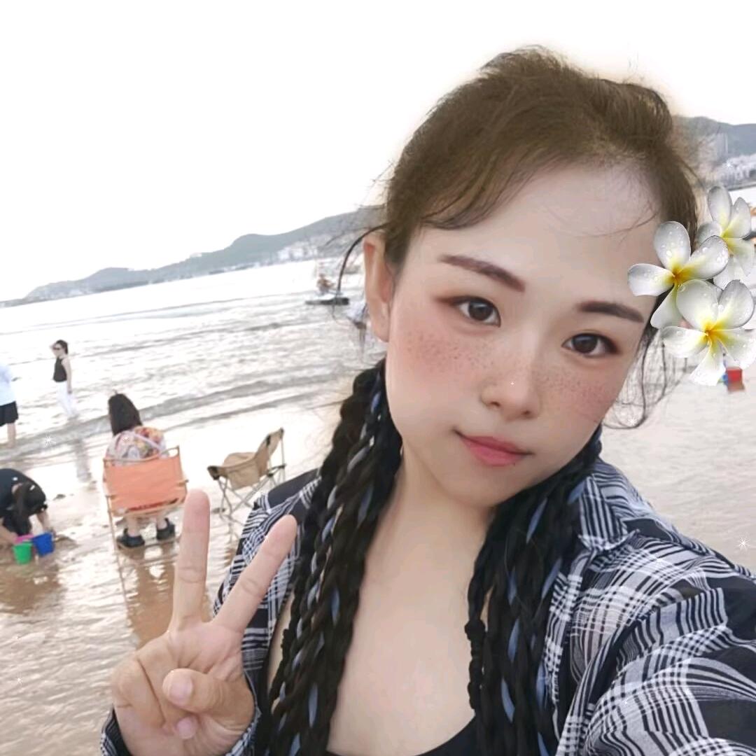 จุ๊บ李佰萬