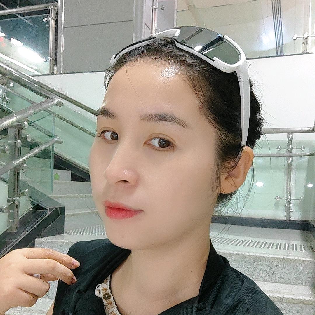 左岭婷婷