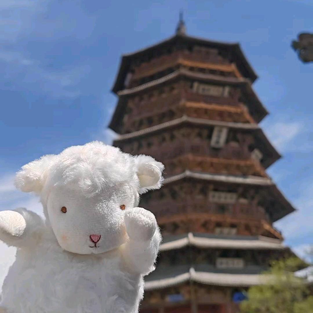 打扮成忧郁总裁被骂装货