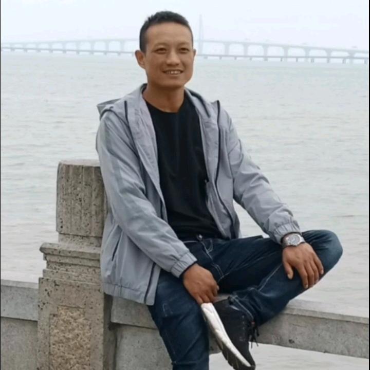 牵着蜗牛过马路