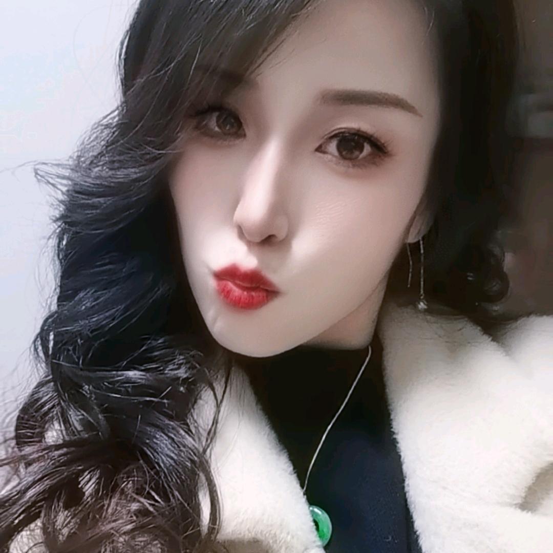 开心的小女人