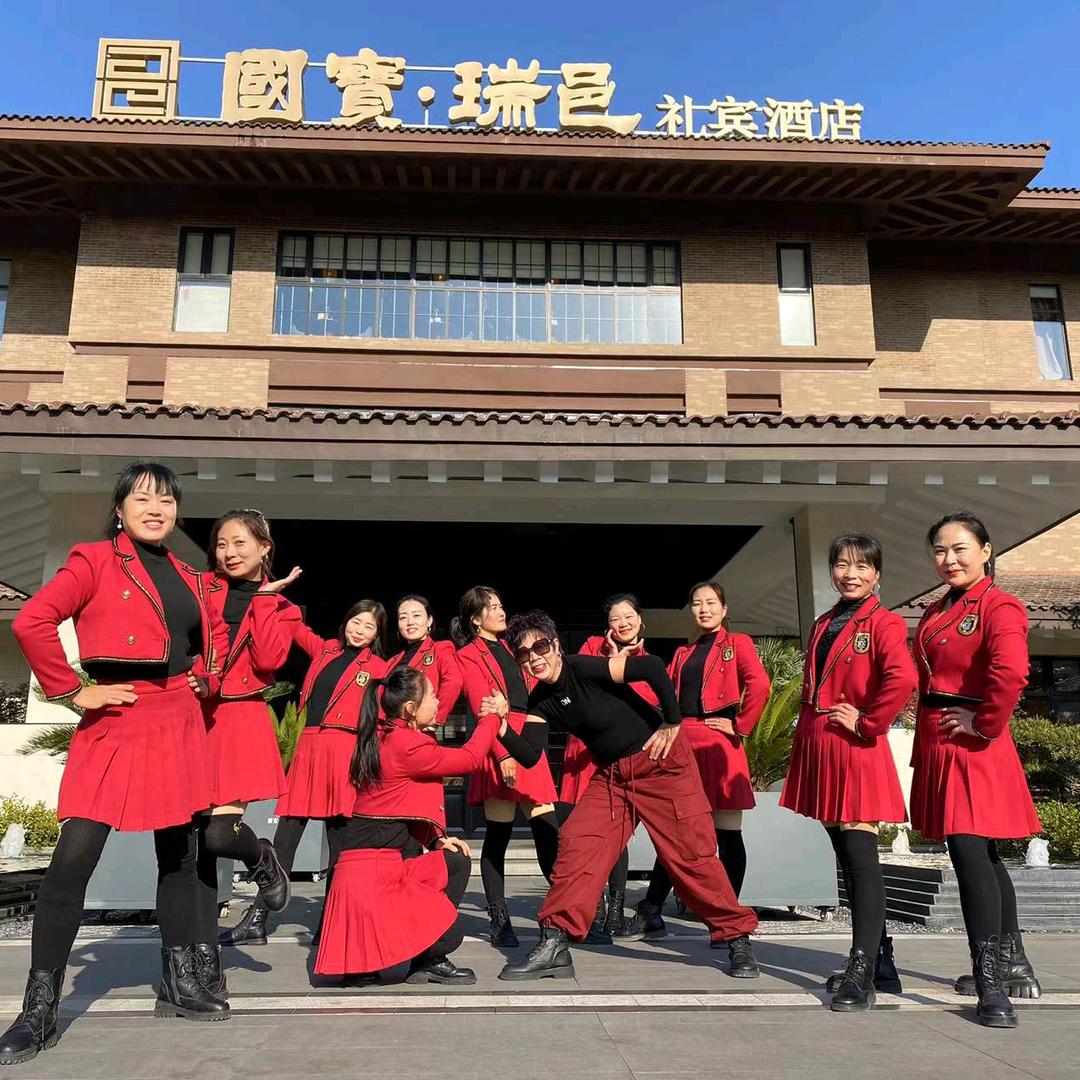 洛阳炫丽鼓舞团张团长（团队招人）