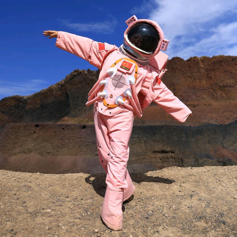 卢思函是心理咨询师