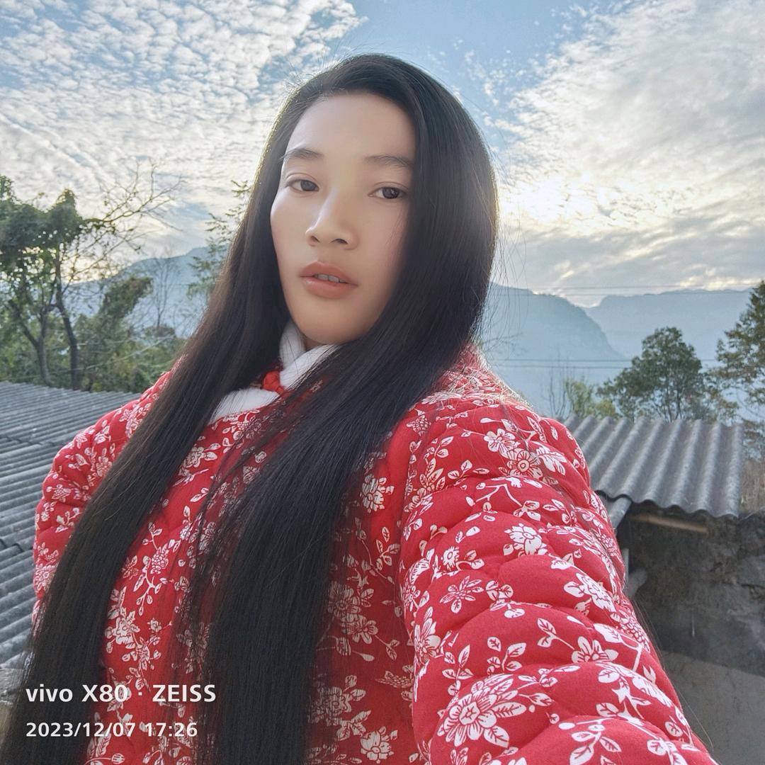 忙忙碌碌在风雨中