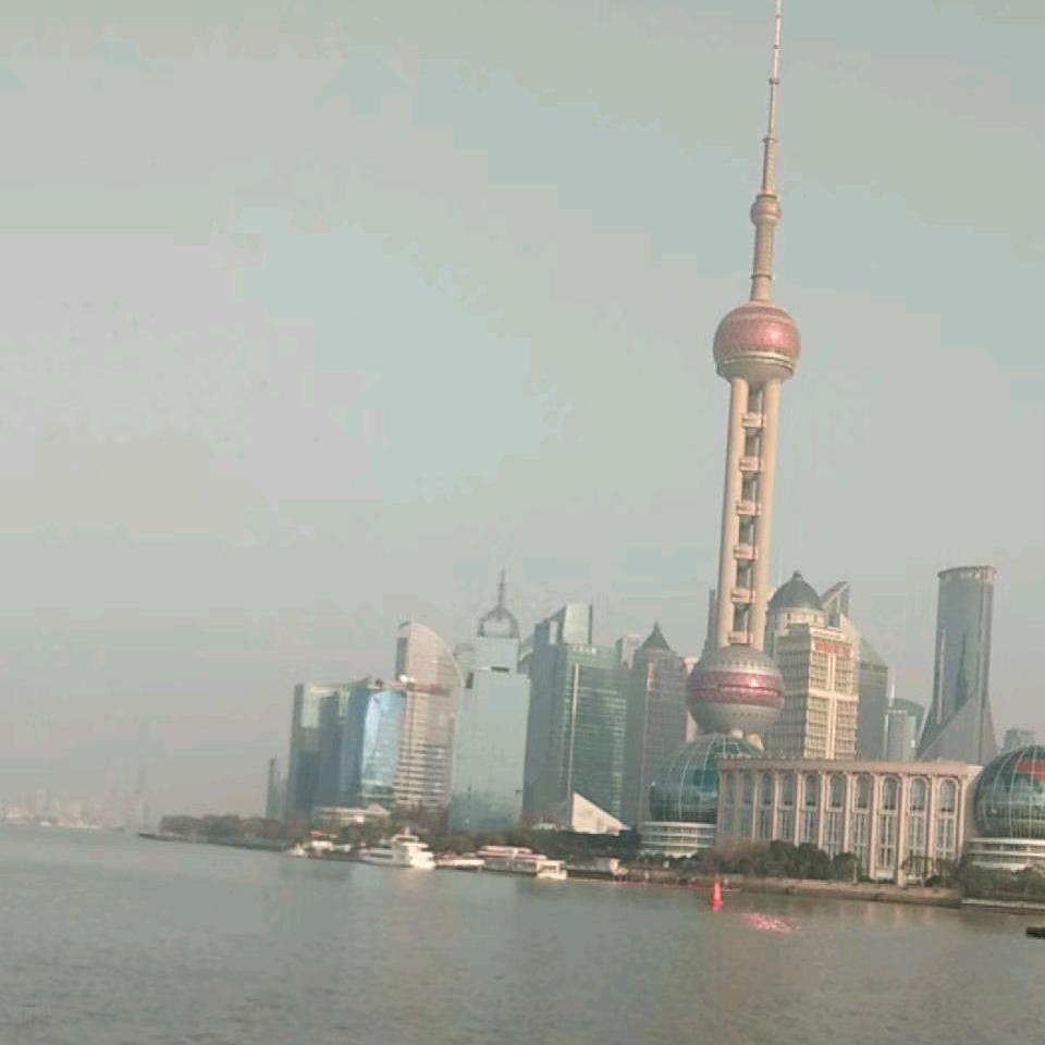 燕儿在路上……