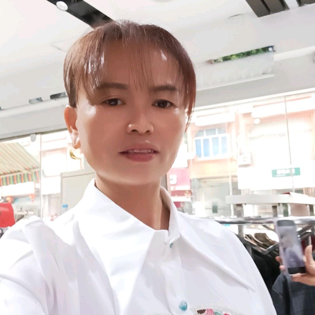 农村小嫂