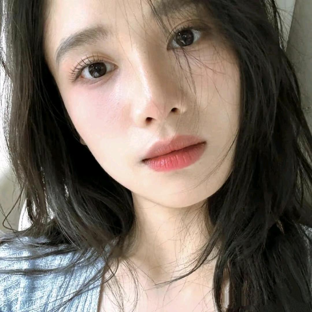 卖珍珠的伤心女人