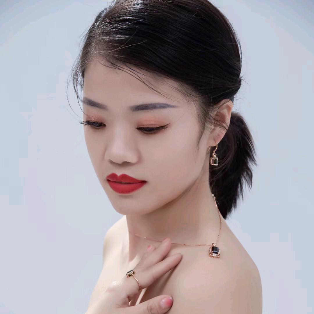 婧菲麻麻