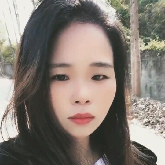 一只毛毛虫