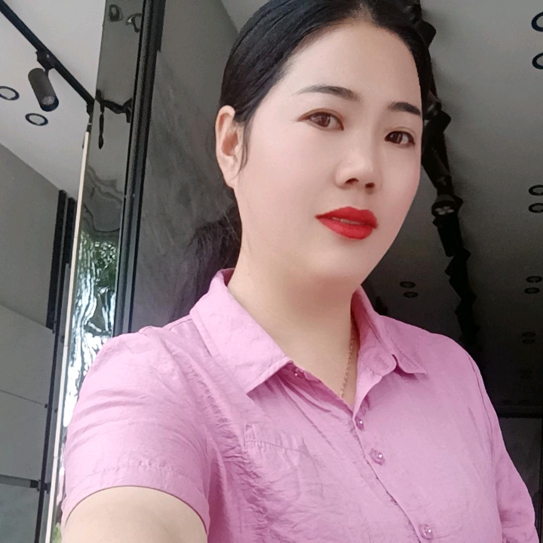 新街建材，主营瓷砖，管道，卫浴，灯具等