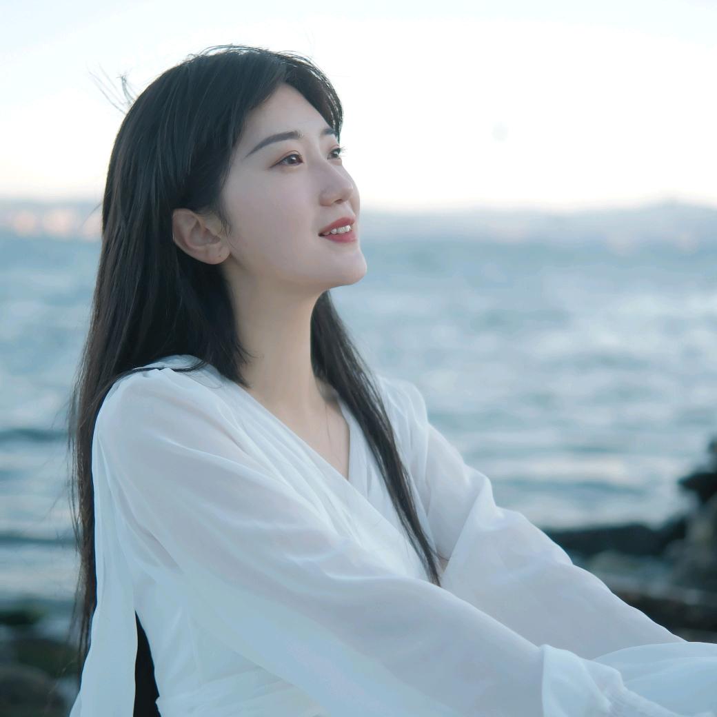 一笑嫣然（上海梁笑嫣文化传媒）