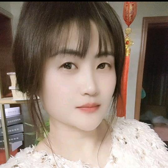 艾养生的小姐姐