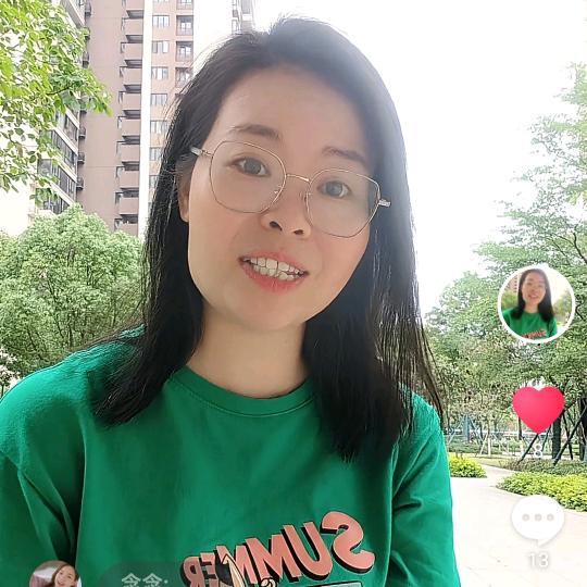 阿月不温柔