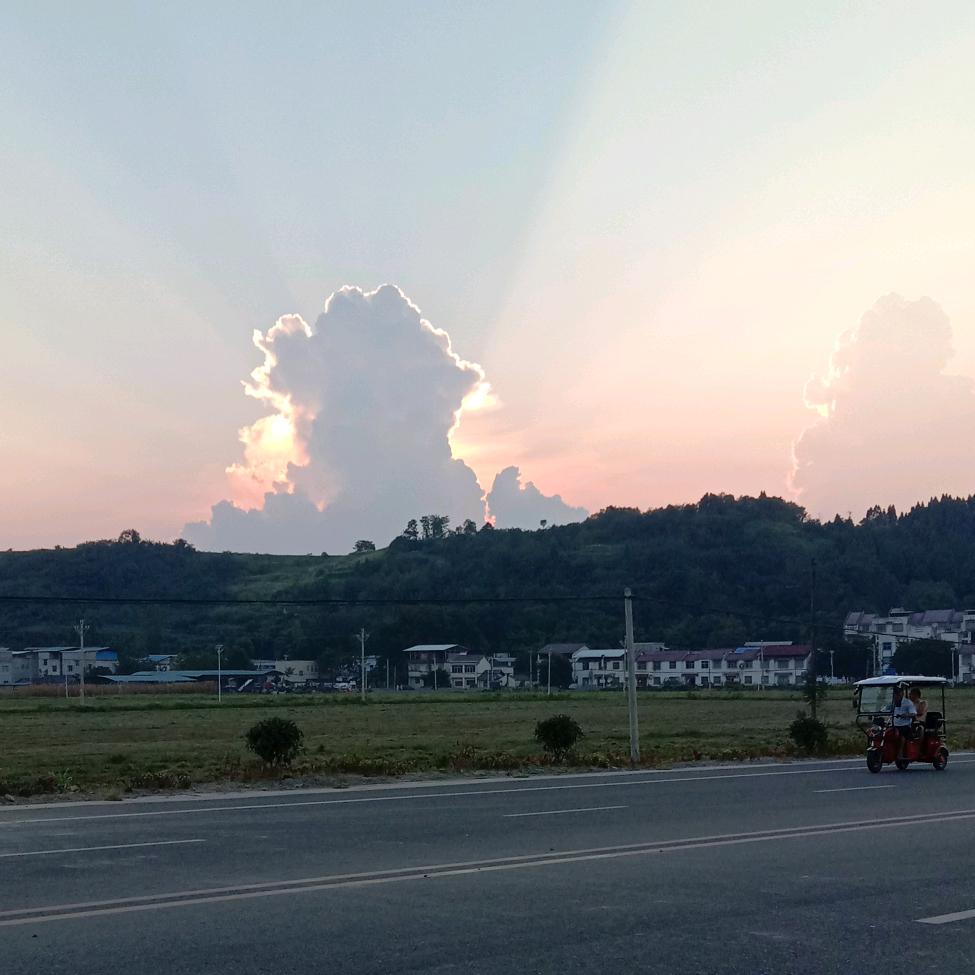 默默